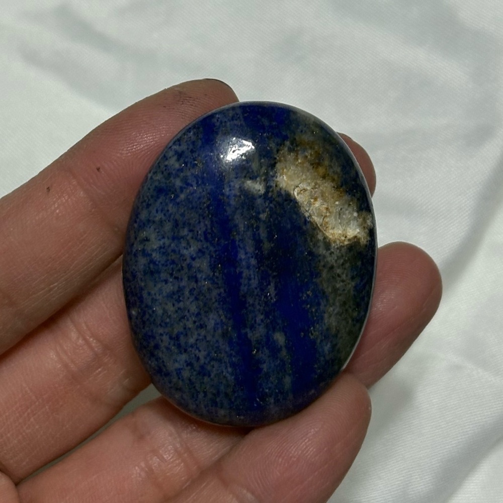 Lapis lazuli palm stone - Picture 10 of 13